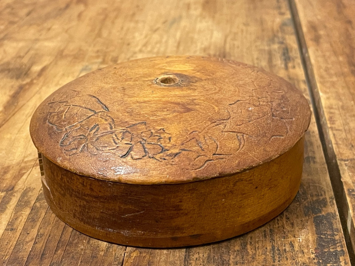 Small Round Wooden Box – Antique Folk Art Dressertop Container (As-Is) Caddy Vtg