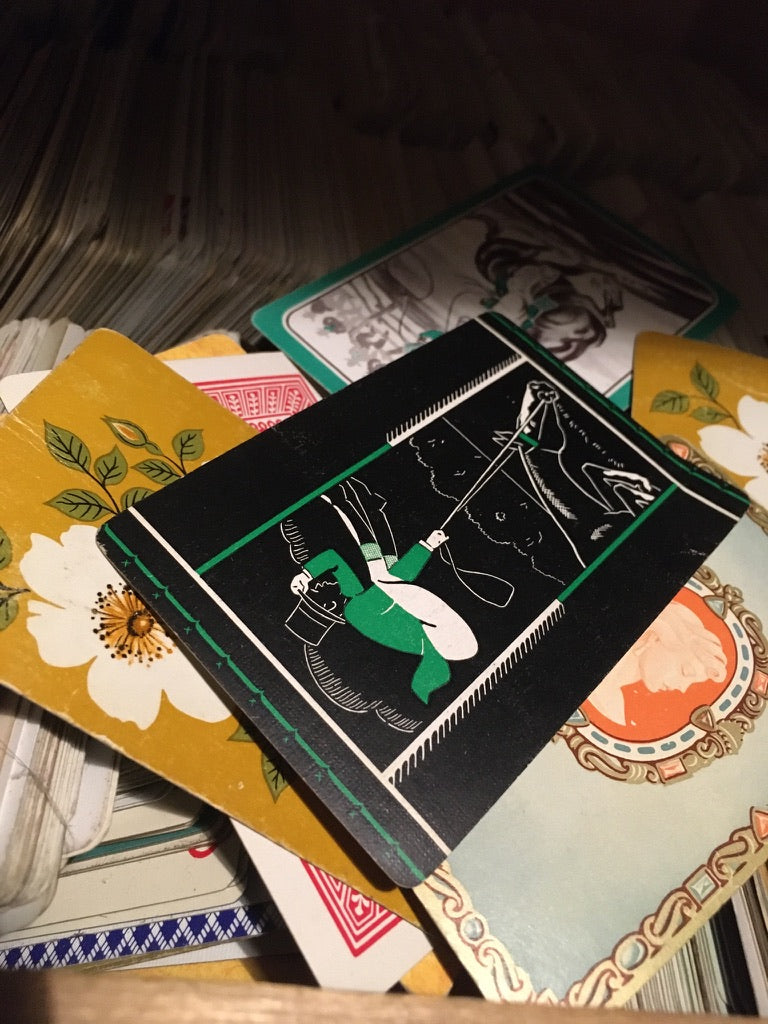 One ounce mix of vintage playing cards