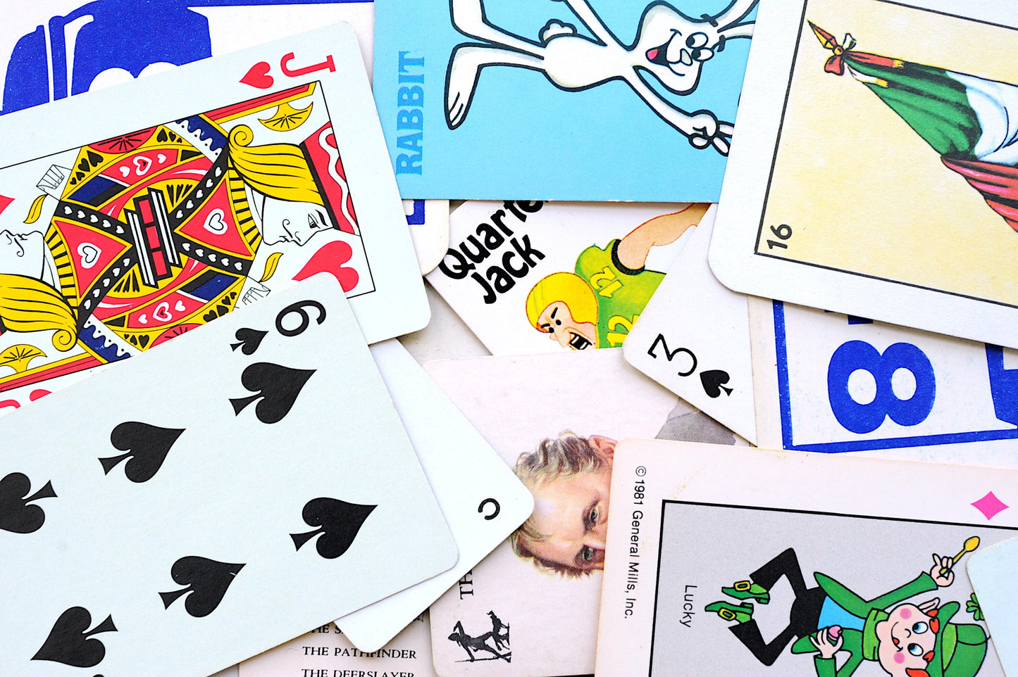 One ounce mix of vintage game parts & pieces