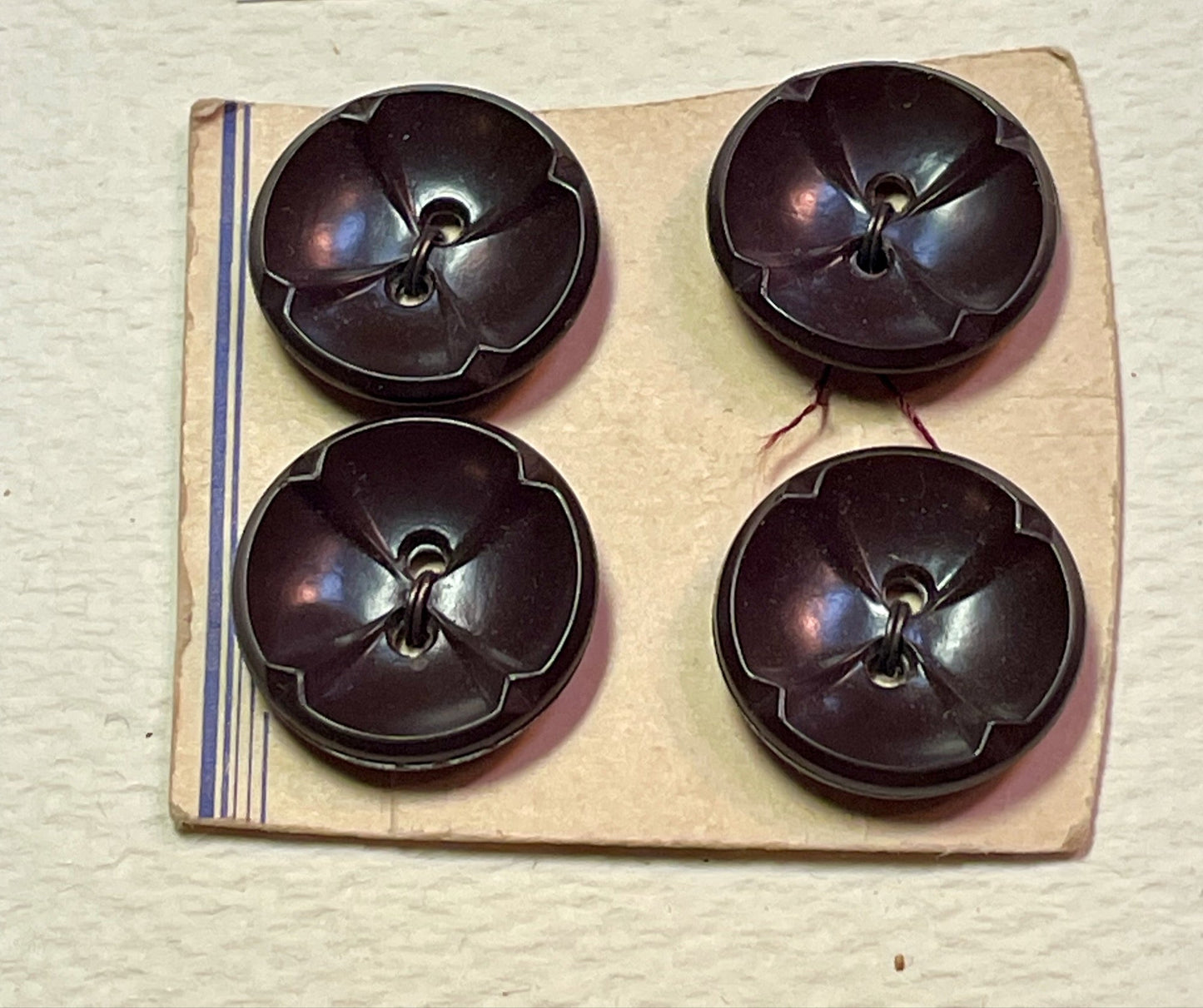 4 brown 1940s vtg plastic buttons | 2 hole flat | size 22/0.55" | new old stock