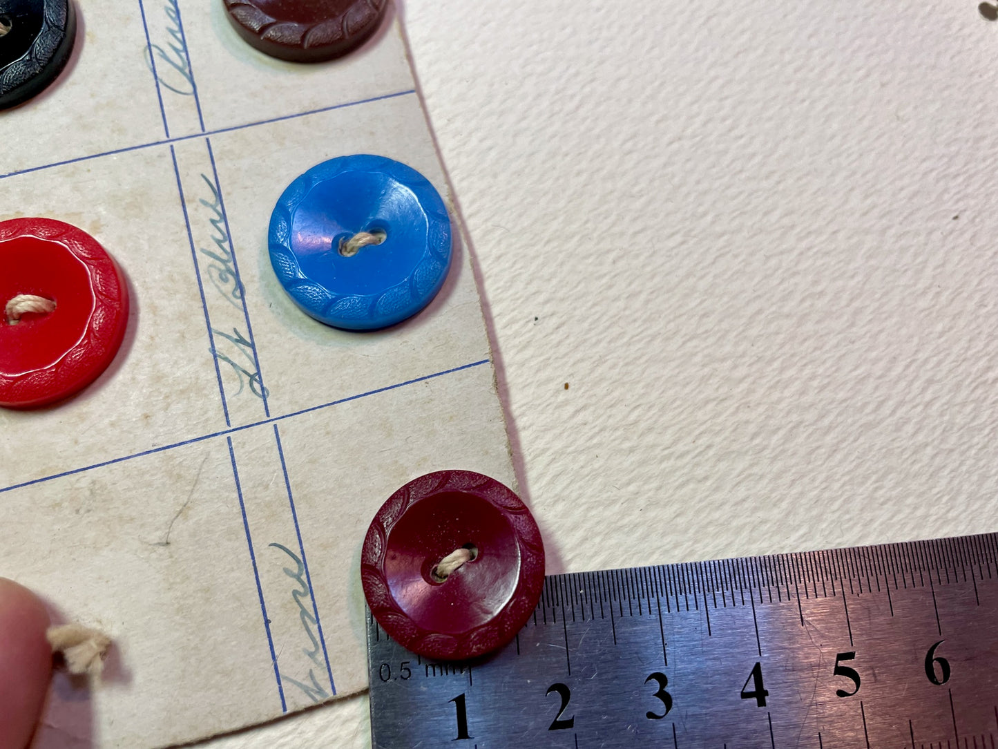6 1950s vtg plastic button sample card | 2 hole flat | size 24/0.63" | new old stock