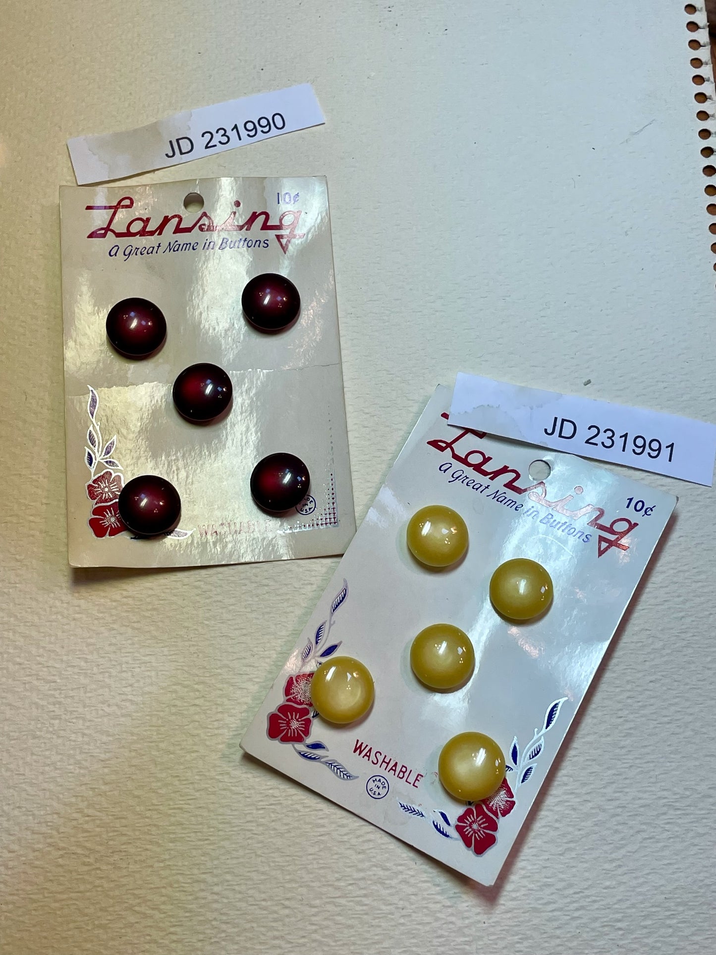 5 maroon 1960s vtg plastic buttons | shank style | size 22/0.55" | new old stock | made in USA