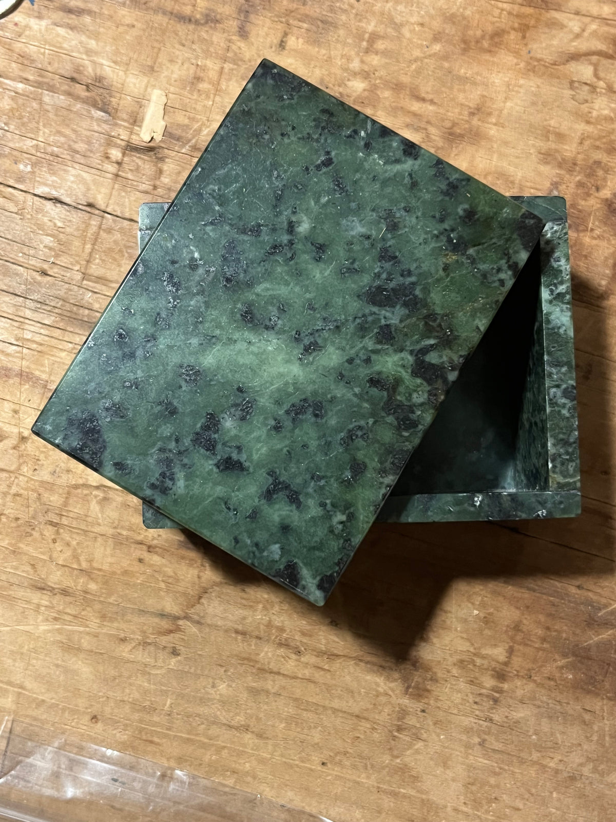 Vintage Green Hardstone Trinket Box – Polished Stone with Removable Lid