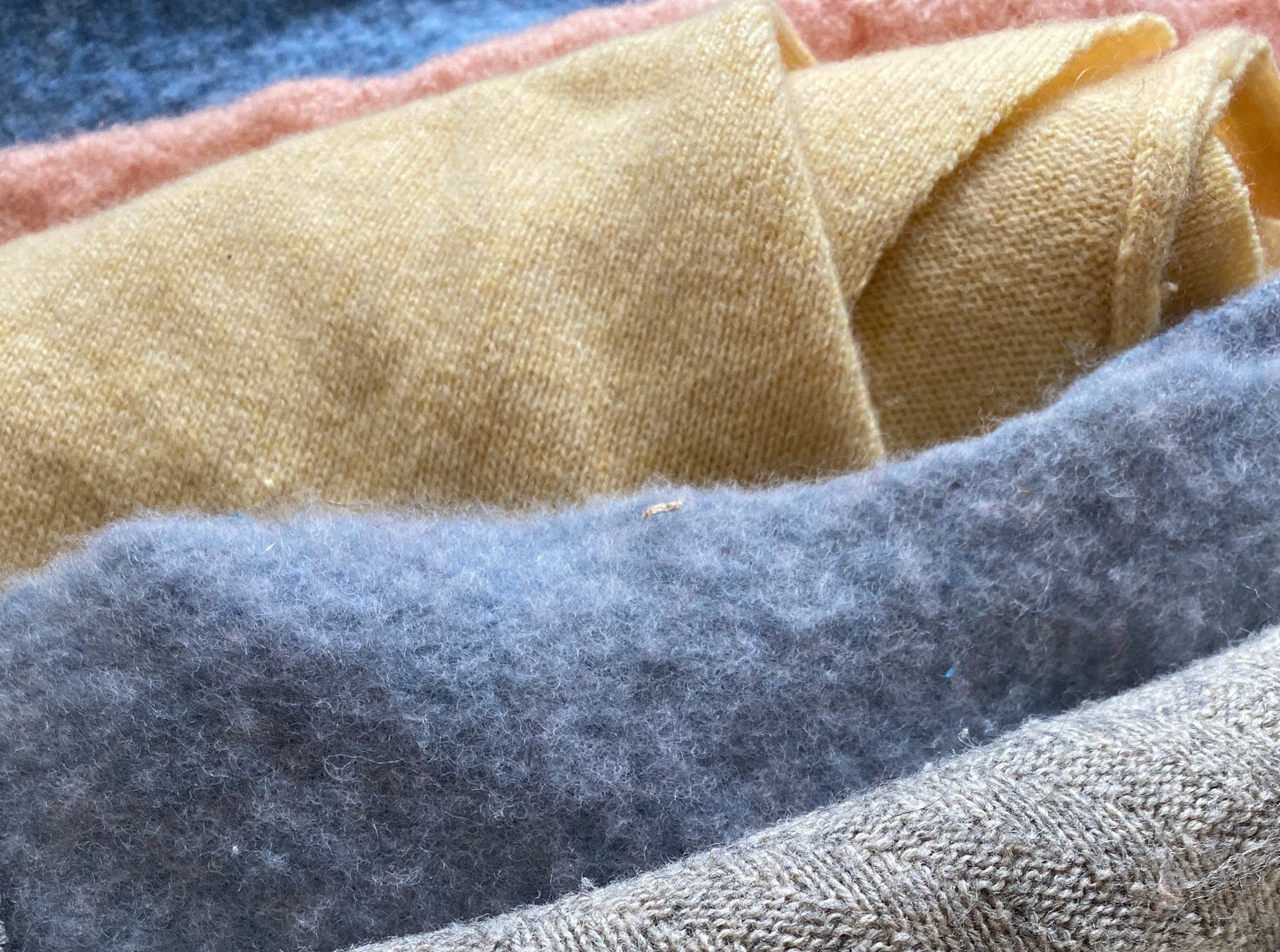 Wool natural fiber dyed patch kit for visible mending / 10 g small wool fiber patch assortment for sewing, mending