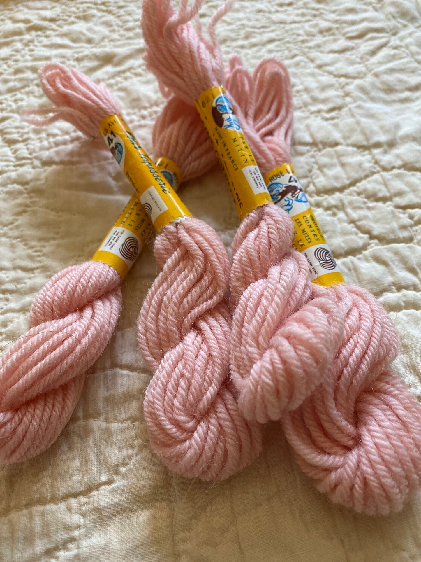 New old stock tapestry yarn / 10 yards 100% virgin wool tapisserie laine / DMC Anchor Bon Pasteur