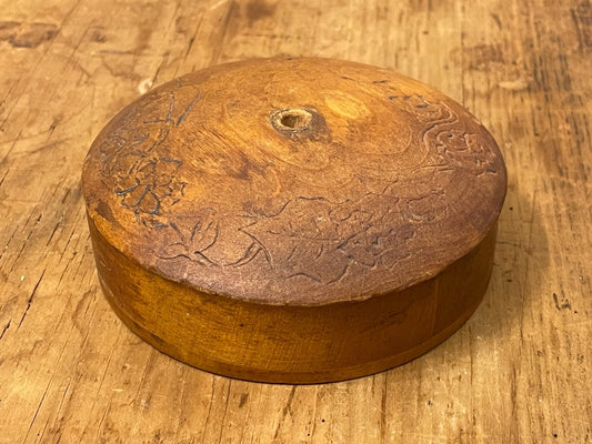Small Round Wooden Box – Antique Folk Art Dressertop Container (As-Is) Caddy Vtg