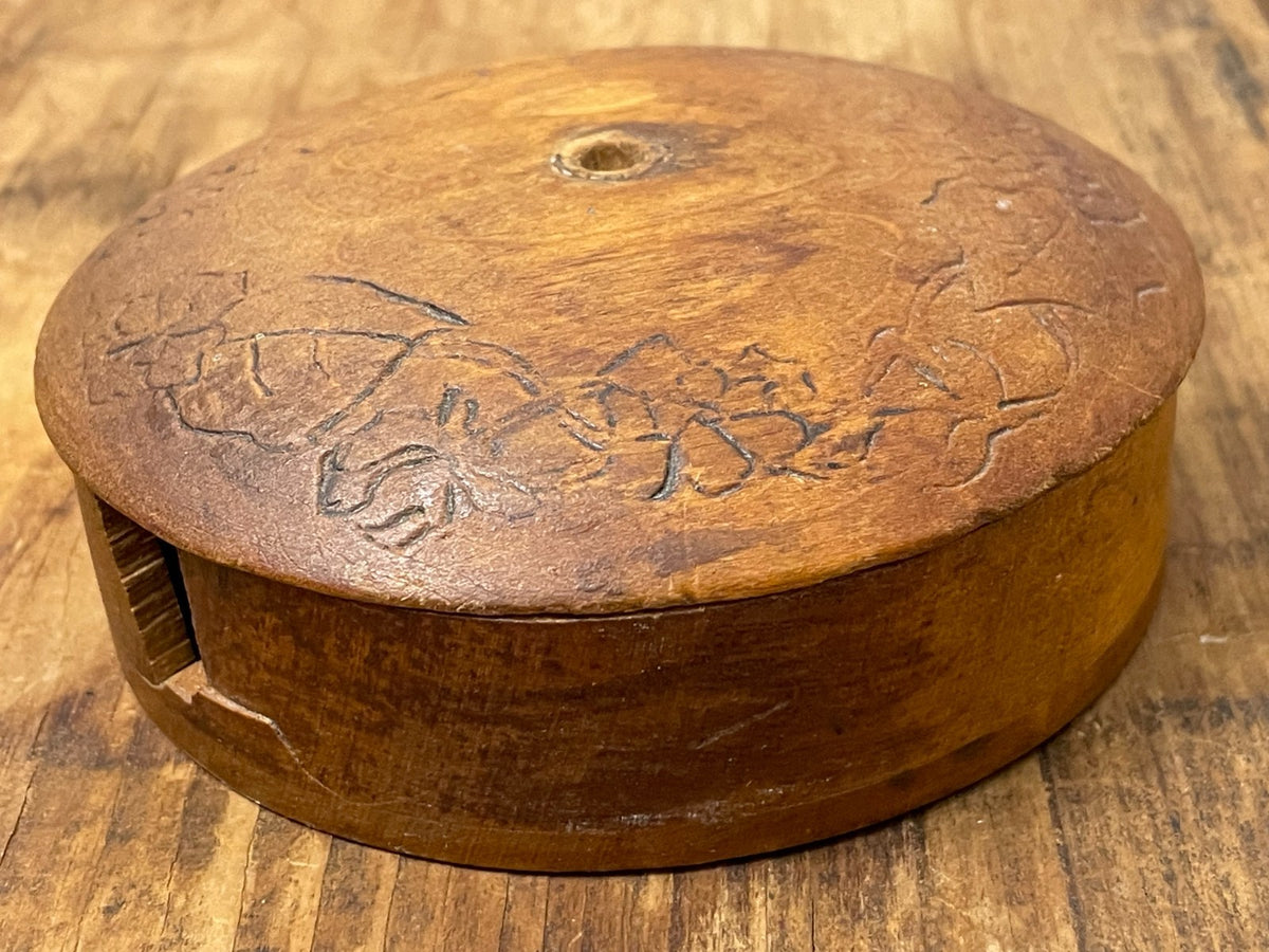 Small Round Wooden Box – Antique Folk Art Dressertop Container (As-Is) Caddy Vtg