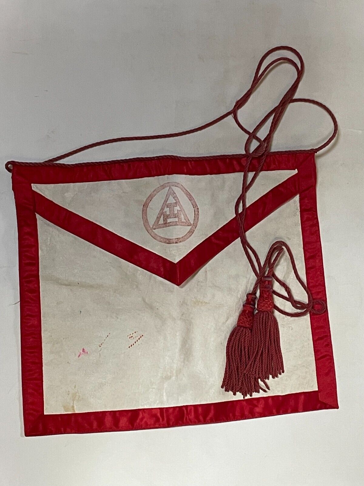 Masonic Knight Mason Regalia Apron Red Silk Trim Lambs Skin Leather Tr