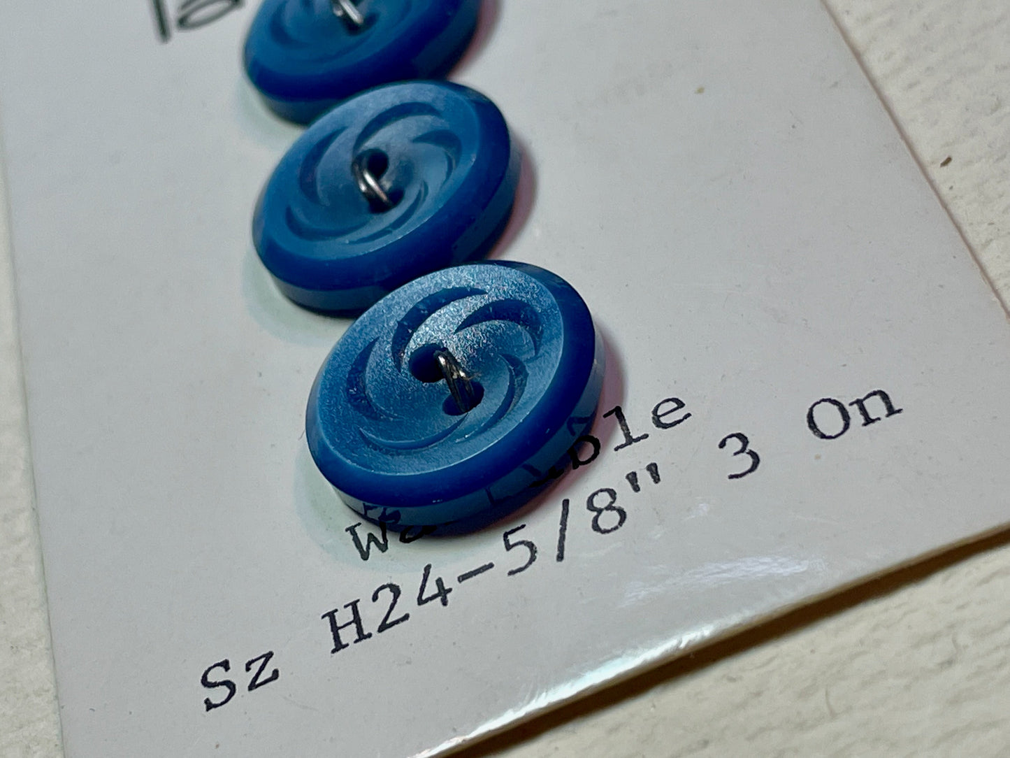 3 blue  vtg plastic buttons | 2 hole flat | size 24/0.63" | new old stock |