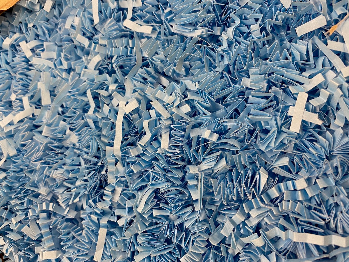 1/4 lb of crinkle paper shred for gifts & packaging cushion - new old stock (secondhand sourced)