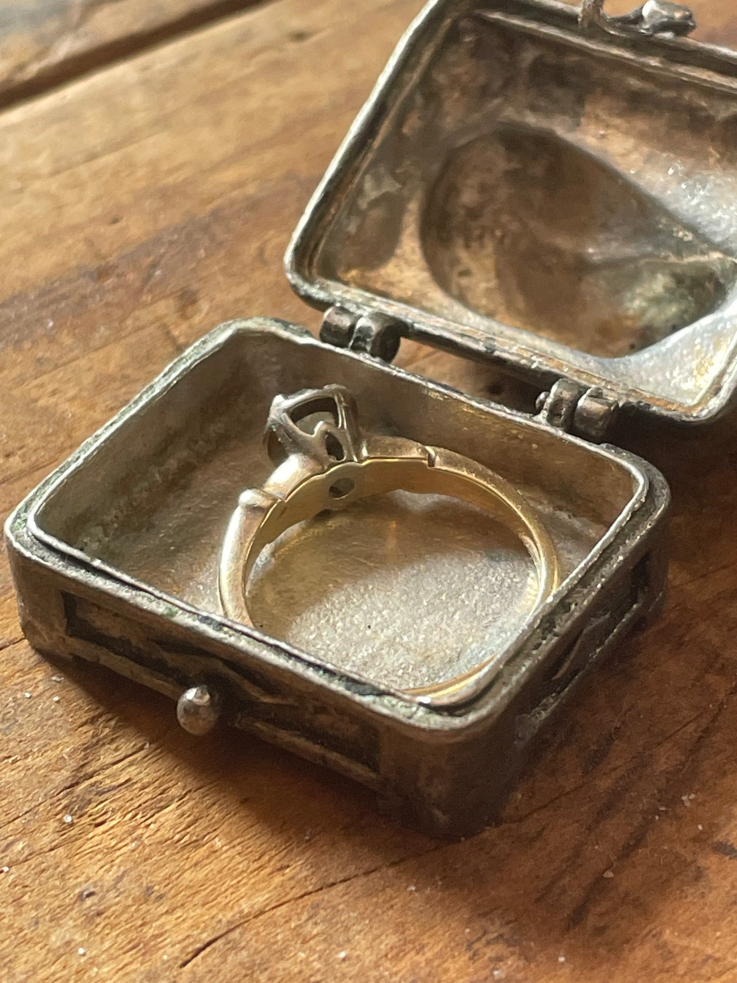 Vintage Sleeping Cat Ring Box • Silver Toned Figural Jewelry Box • Hinged Keepsake Box