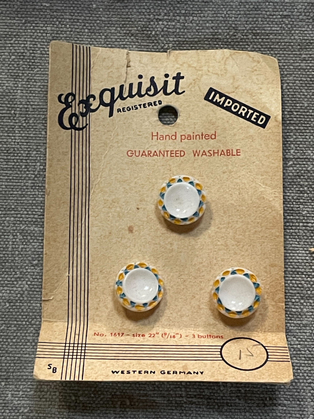 Product view of 3 exquisit hand-painted sewing buttons, 9/16 inch, nos on card