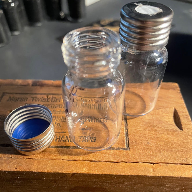 One pair of 10mL glass vials w/ screw top lid
