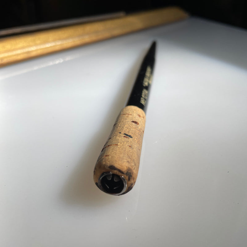 Standard pen nib holder