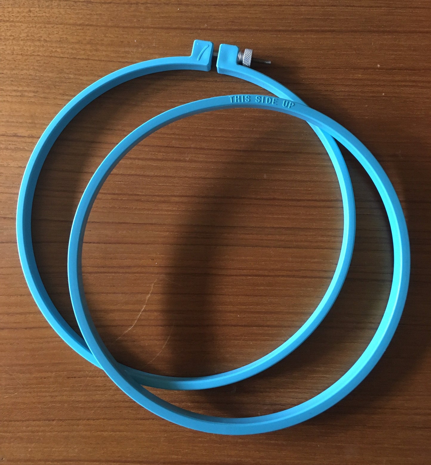 Retro reuse plastic round embroidery hoop / pick your size: 4", 5", 6", 7", 8", 10" / visible mending / sewing supply